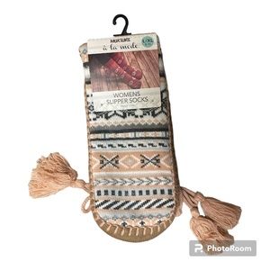 •Women’s Sleeper Socks